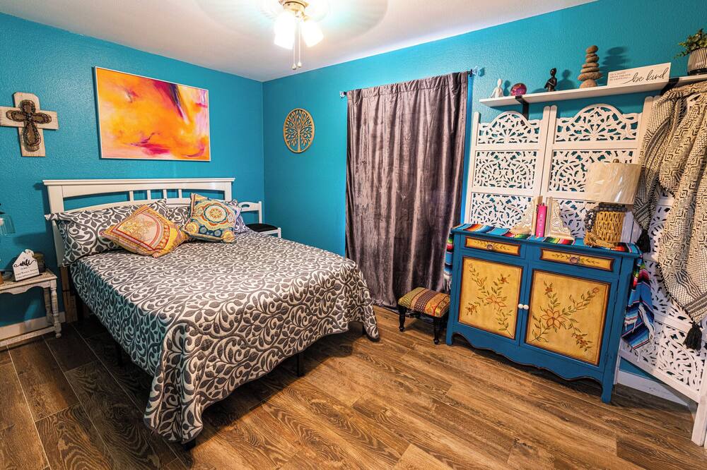 Photo of Bedroom in Palm Valley