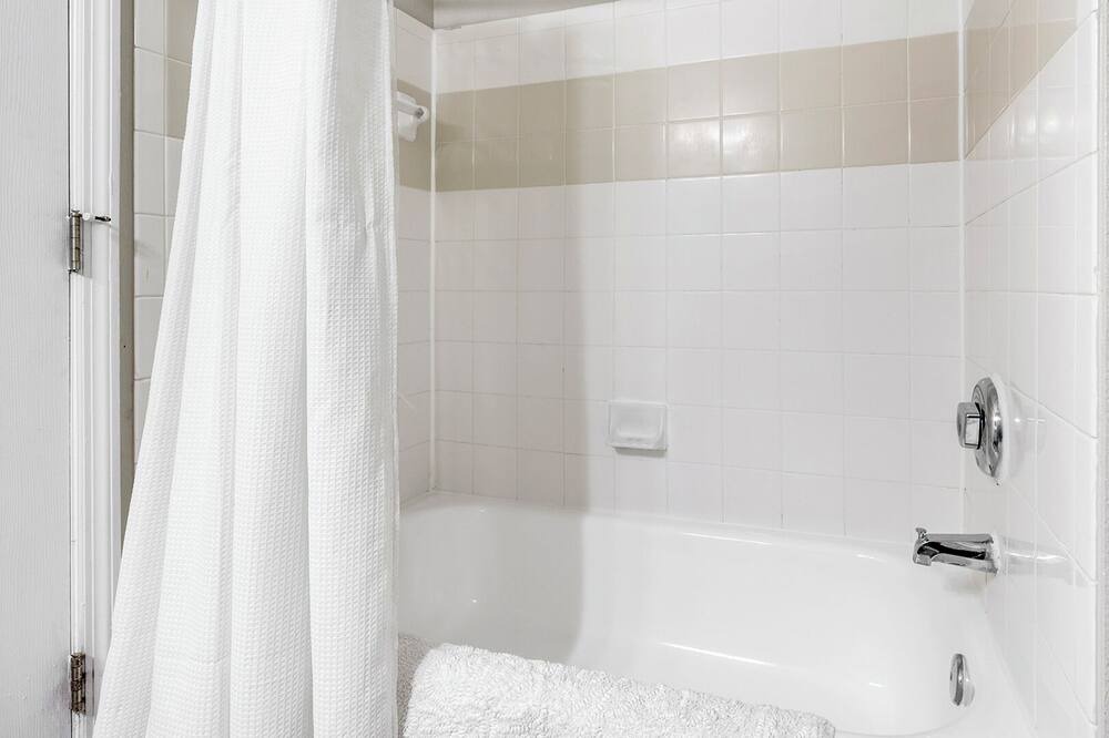 Photo of Bathroom in Ballantyne