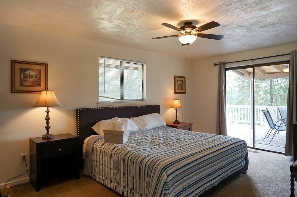 Photo of Bedroom in Elk