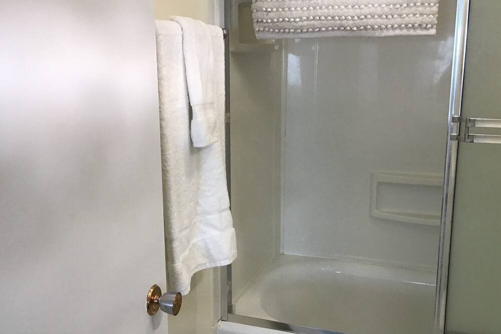 Photo of Bathroom in White Sulphur Springs