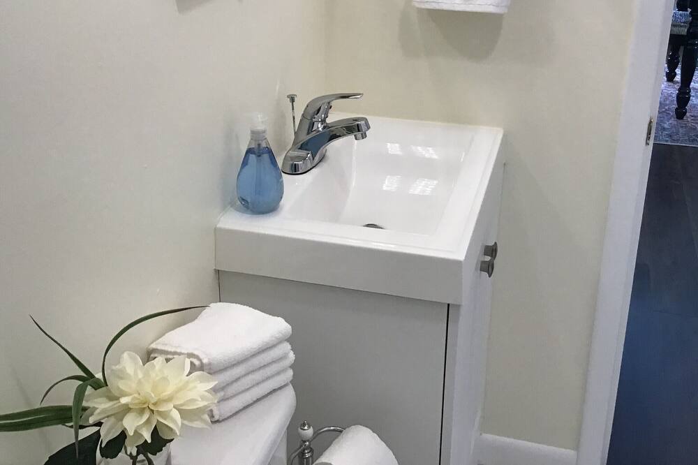 Photo of Bathroom in White Sulphur Springs