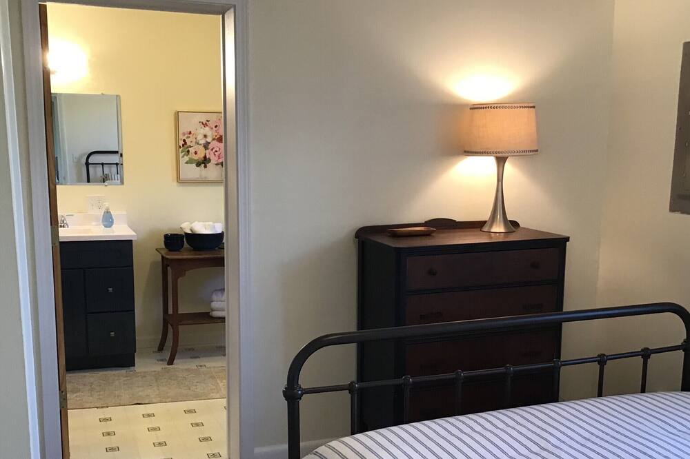 Photo of Bedroom in White Sulphur Springs