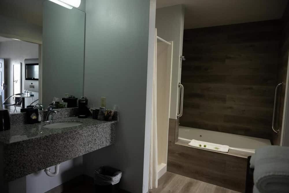Photo of Bathroom in Dillon