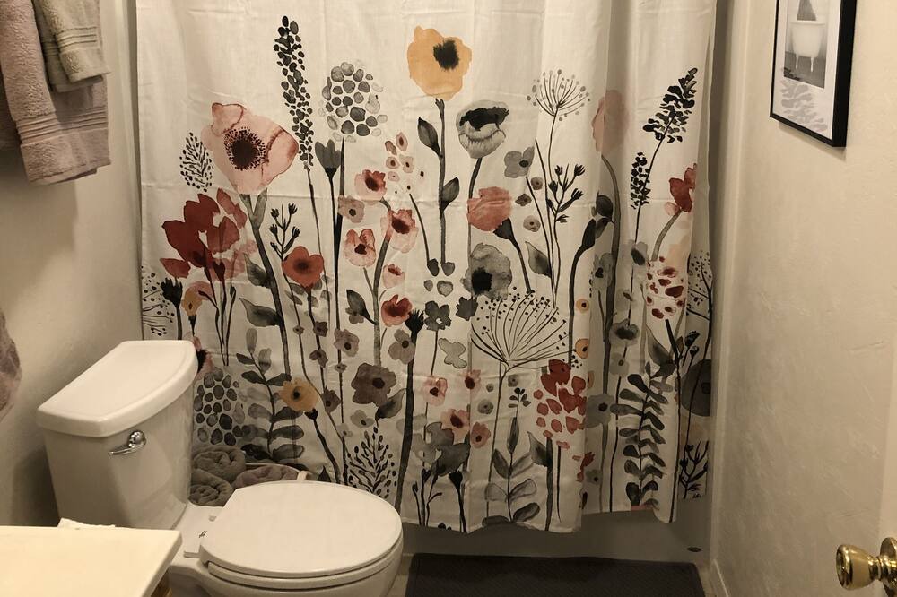Photo of Bathroom in Moose Can Gully