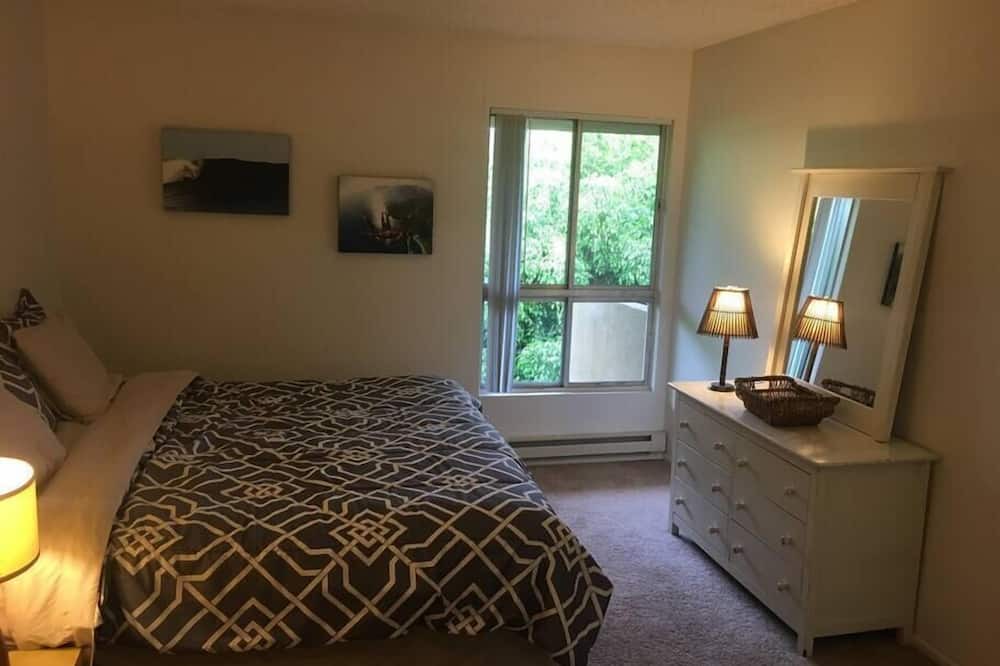 Photo of Bedroom in Crown Point