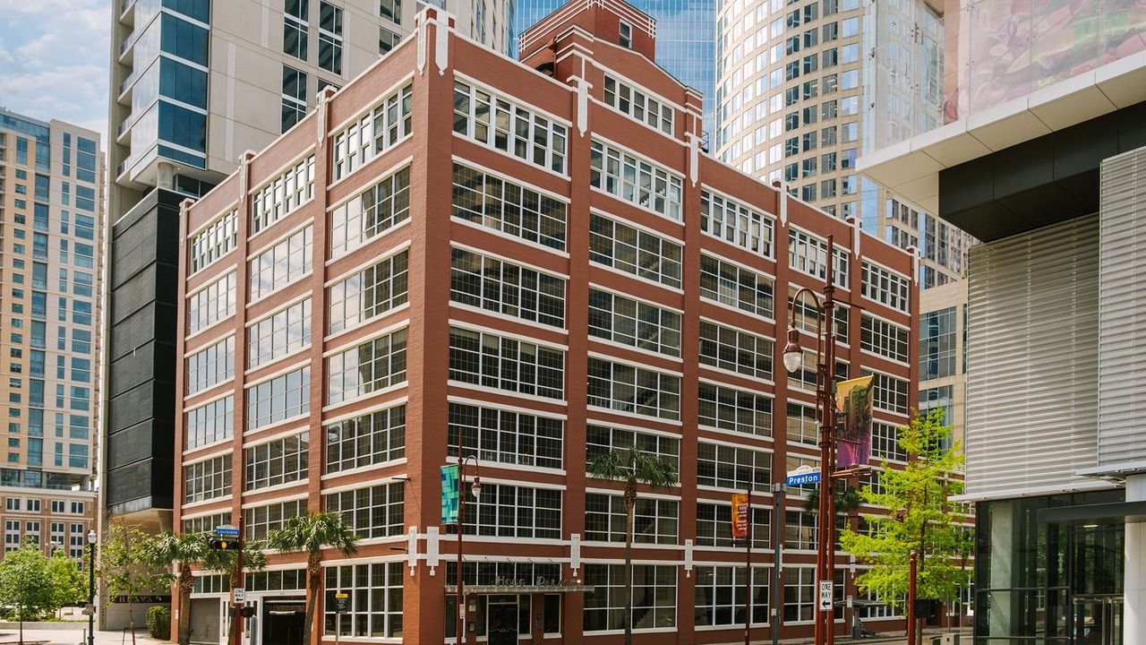 Photo of Outdoor in Theater District