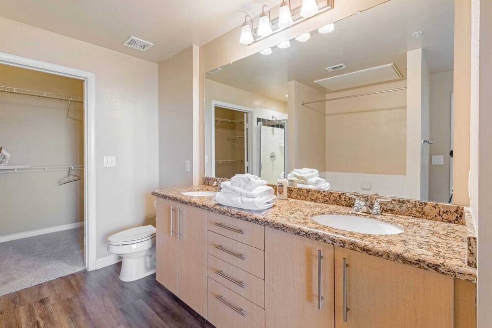 Photo of Bathroom in Cityplace