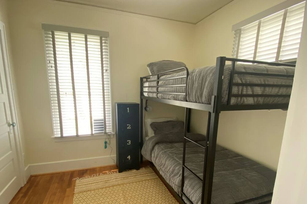 Photo of Bedroom in Livingston