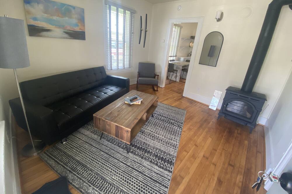 Photo of Livingroom in Livingston
