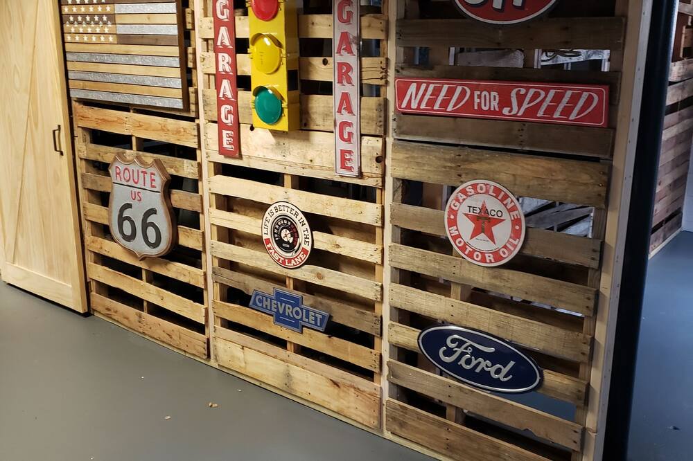 Photo of Others in Speedway