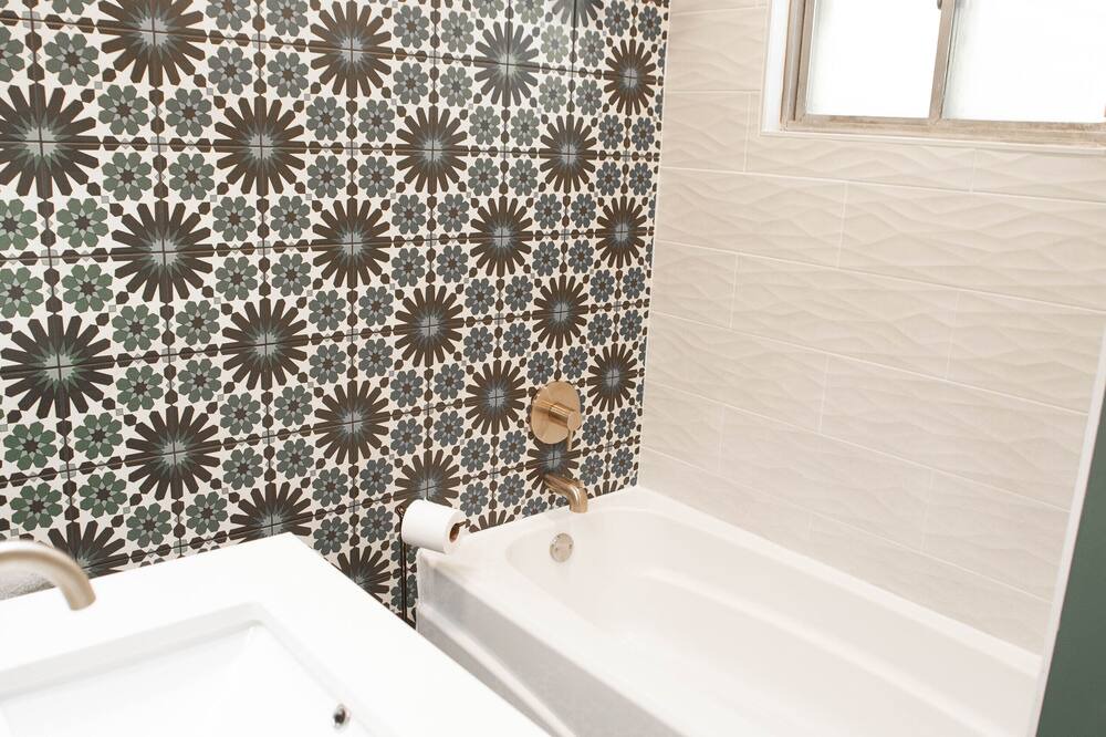 Photo of Bathroom in Speedway