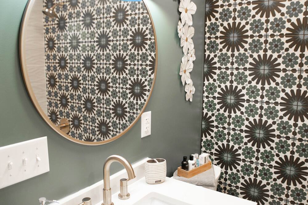 Photo of Bathroom in Speedway