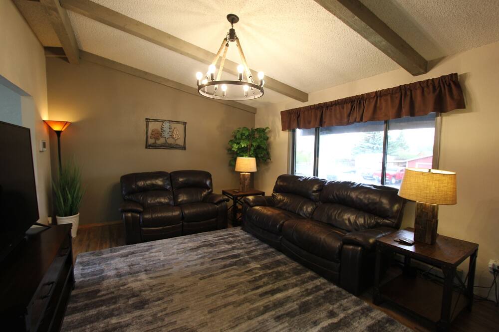 Photo of Livingroom in Evergreen