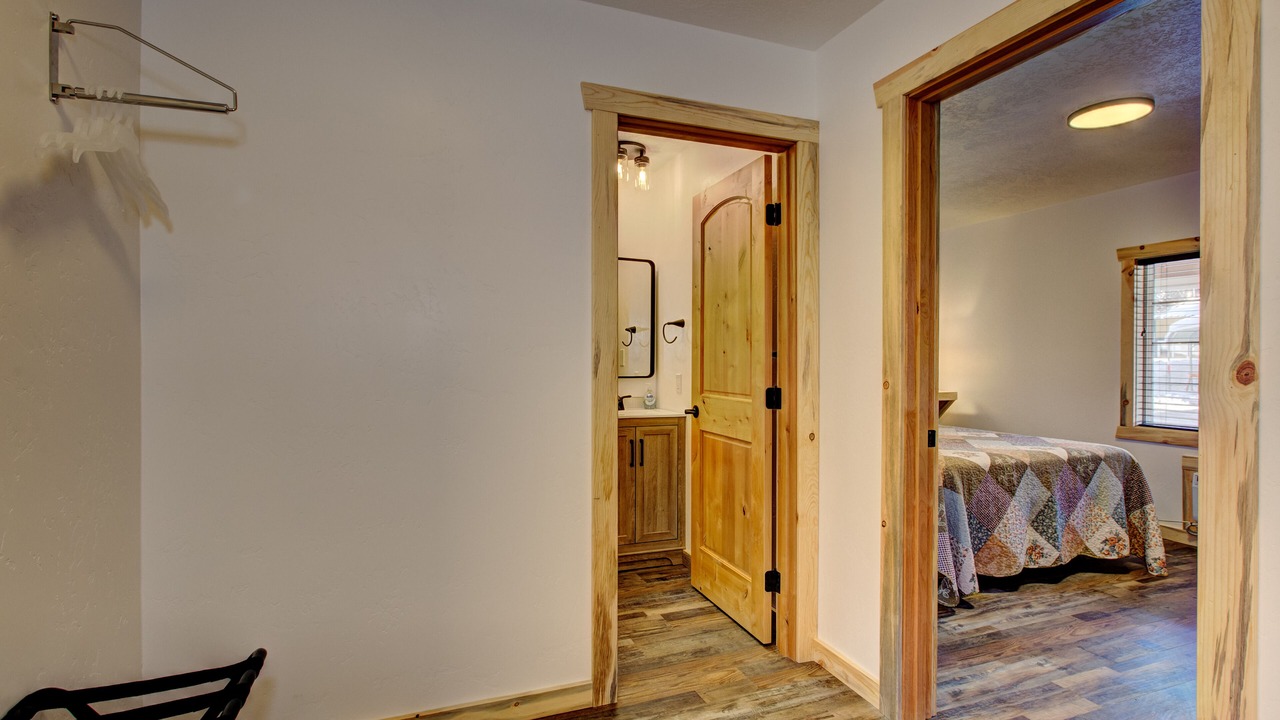 Photo of Bedroom in Cascade