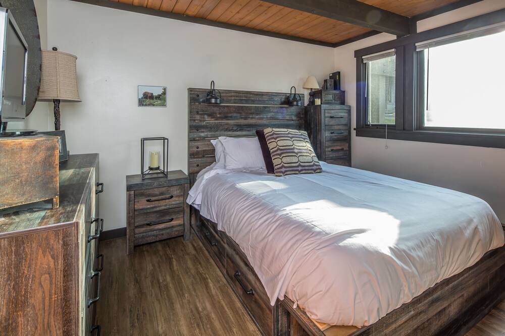 Photo of Others in Big Sky Meadow Village