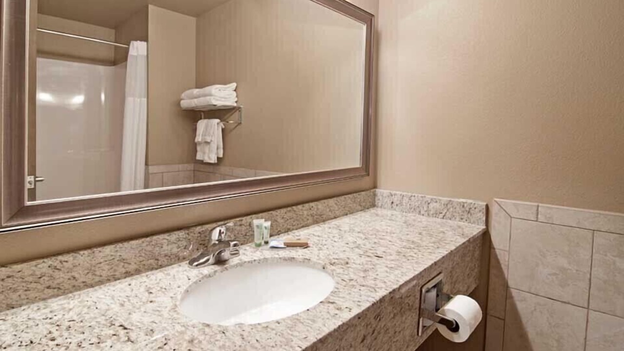 Photo of Bathroom in Watford City