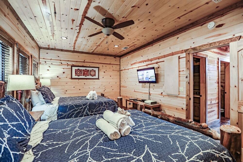 Photo of Bedroom in Hochatown