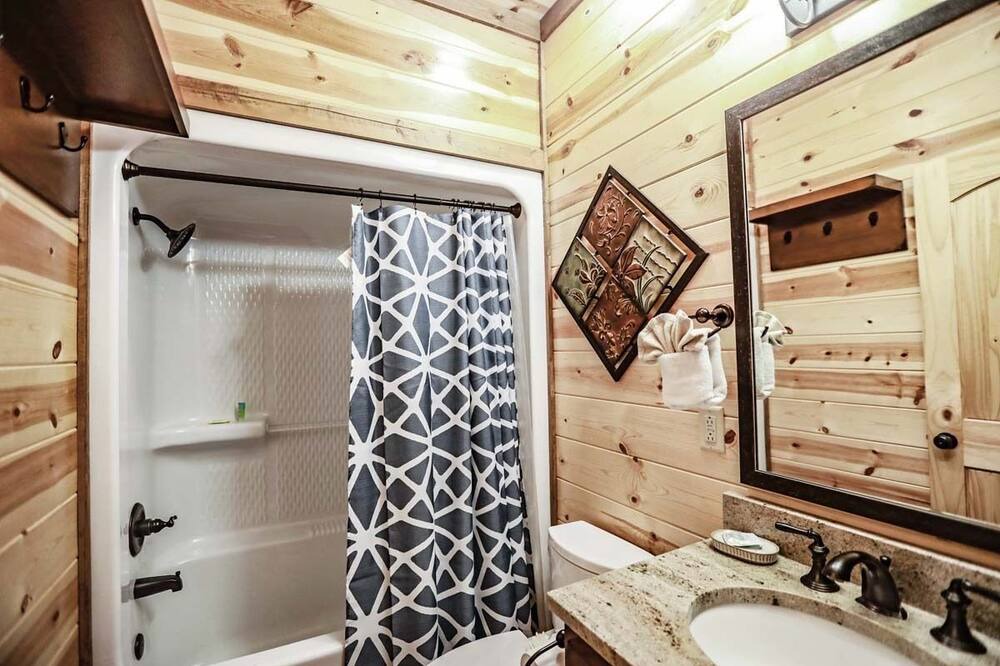 Photo of Bathroom in Hochatown