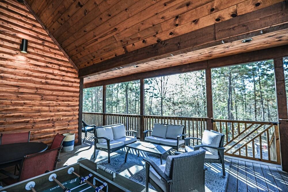 Photo of Patio Balcony in Hochatown