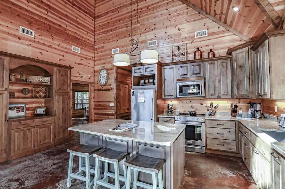 Photo of Kitchen in Hochatown