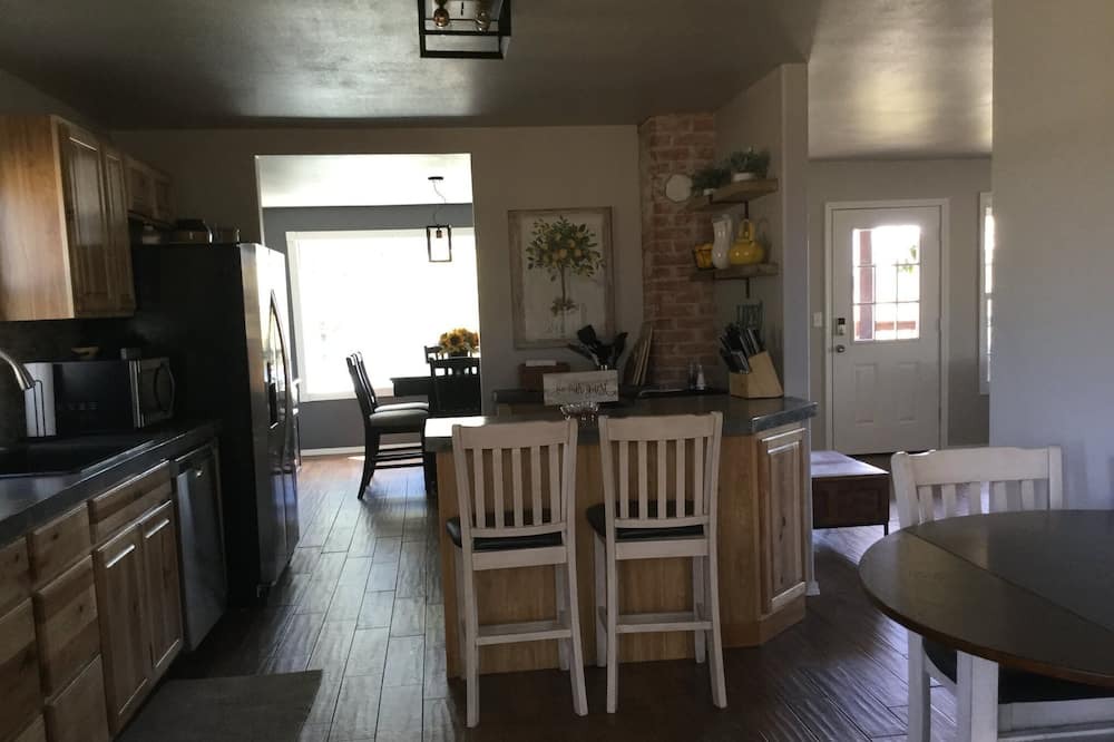 Photo of Livingroom in Weippe