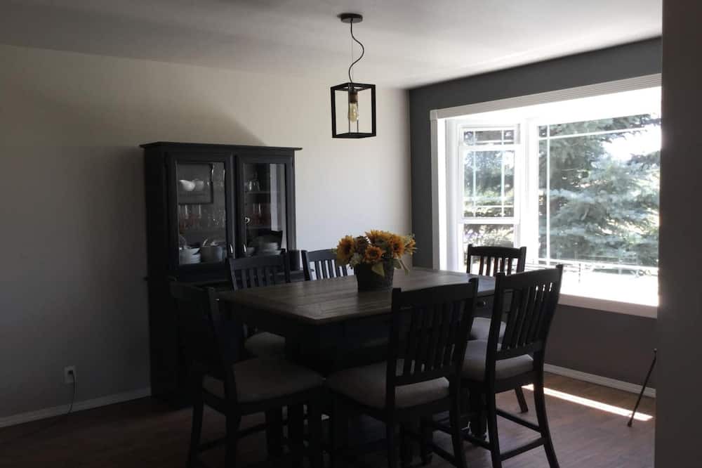 Photo of Kitchen in Weippe
