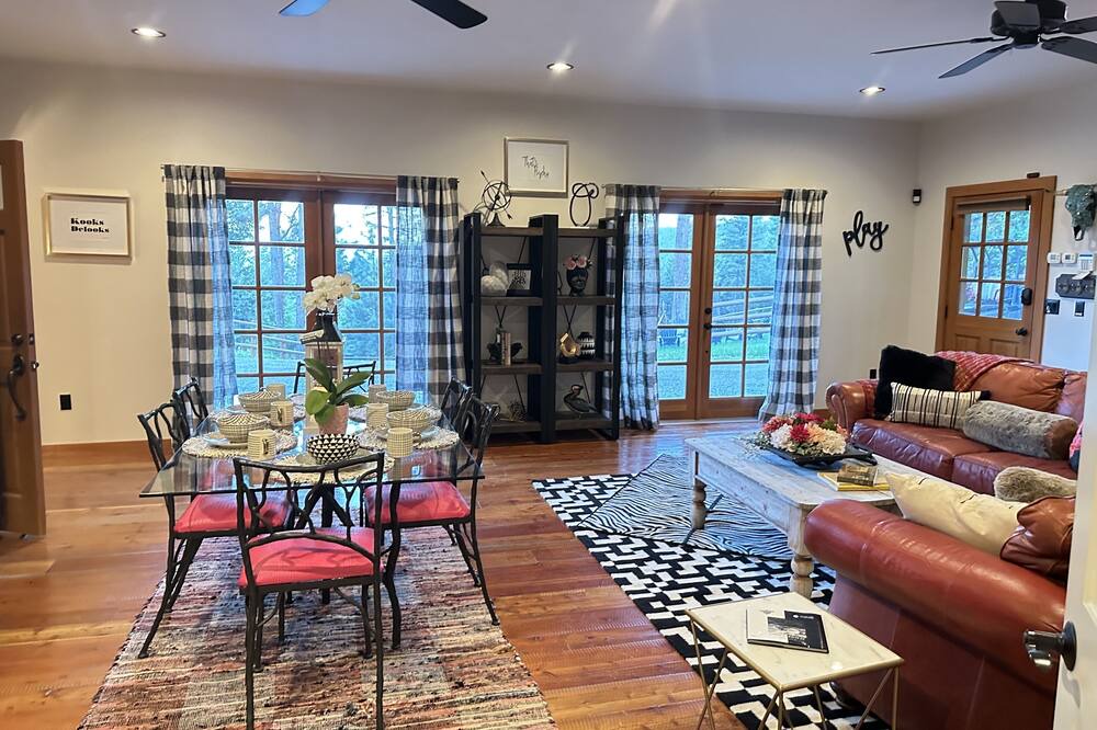 Photo of Livingroom in Somers