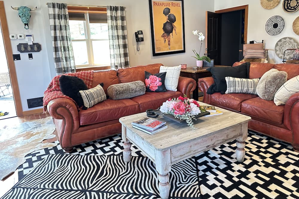 Photo of Livingroom in Somers