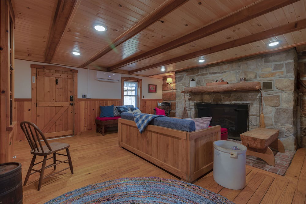 Photo of Livingroom in Drifting