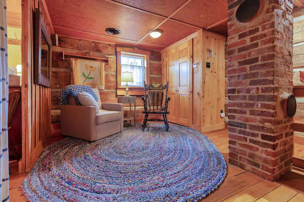 Photo of Livingroom in Drifting