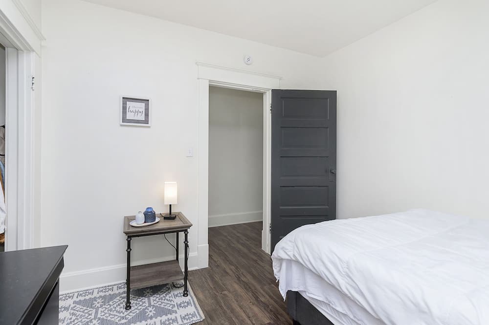 Photo of Bedroom in Holy Cross