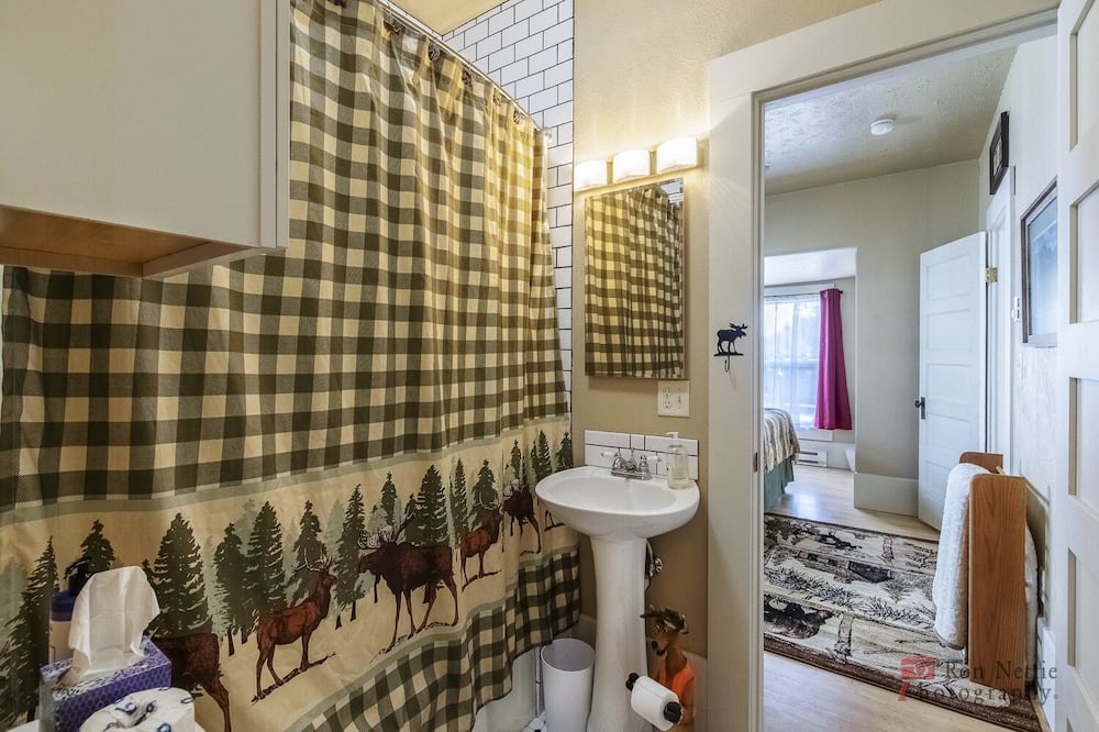 Photo of Bathroom in Powell