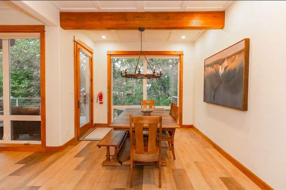 Photo of Kitchen in Red Lodge