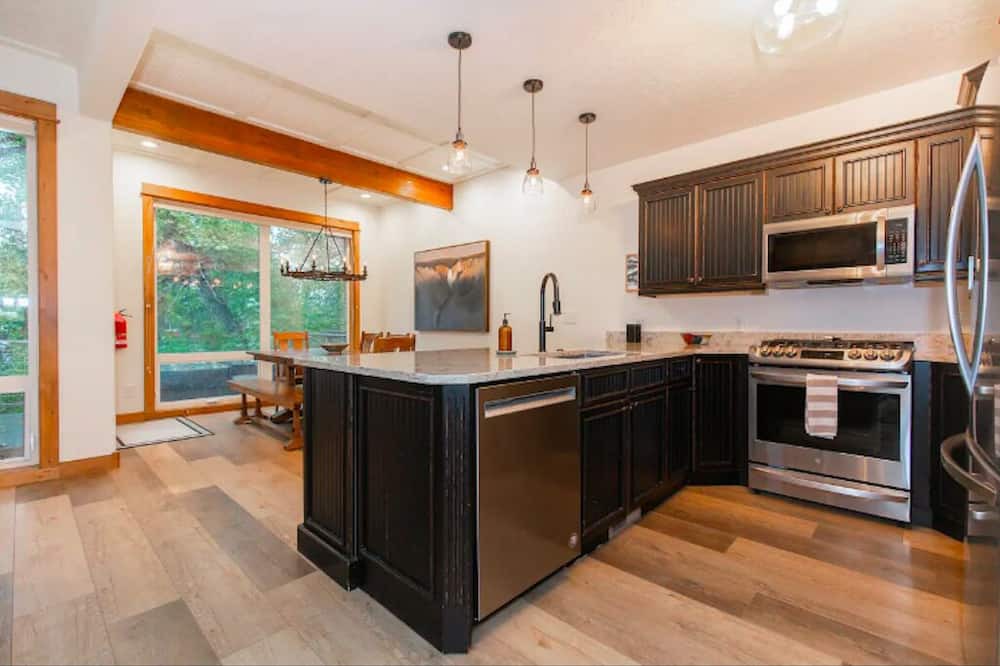 Photo of Kitchen in Red Lodge