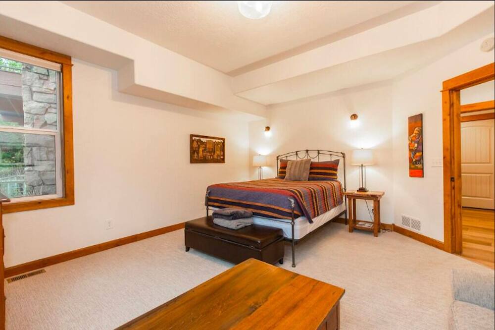 Photo of Bedroom in Red Lodge