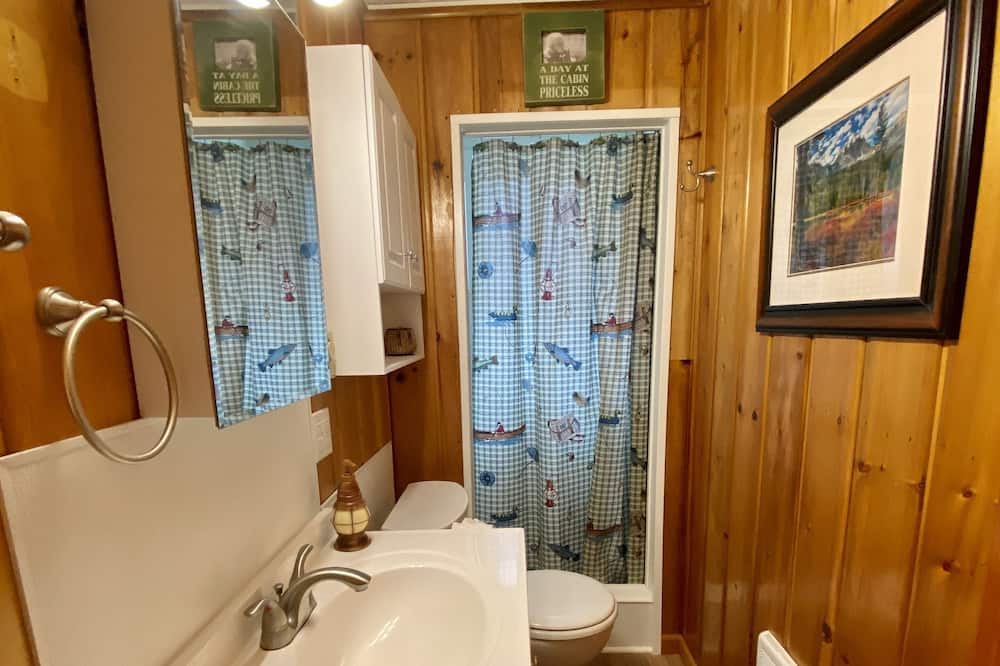 Photo of Bathroom in Diamond Lake