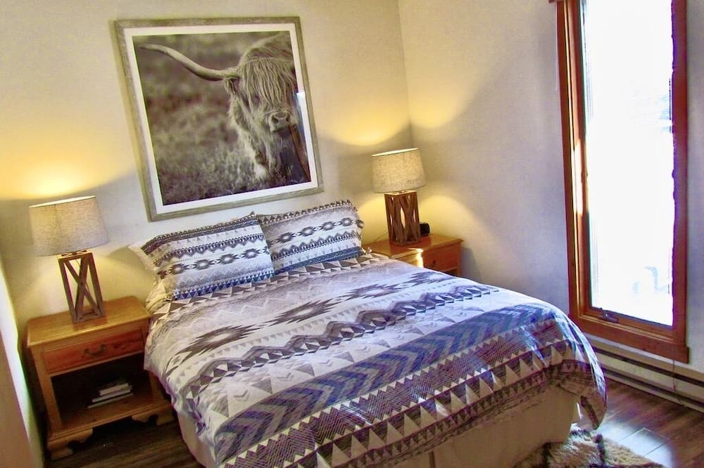 Photo of Bedroom in Moose Wilson Road