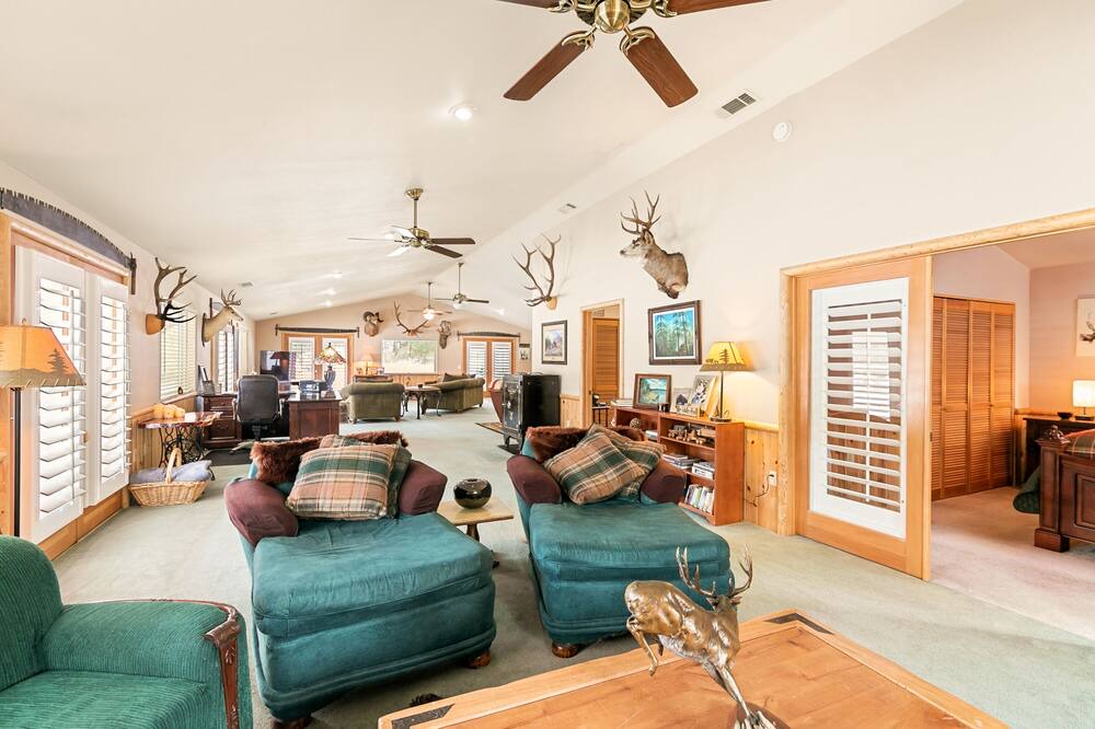Photo of Livingroom in Superior