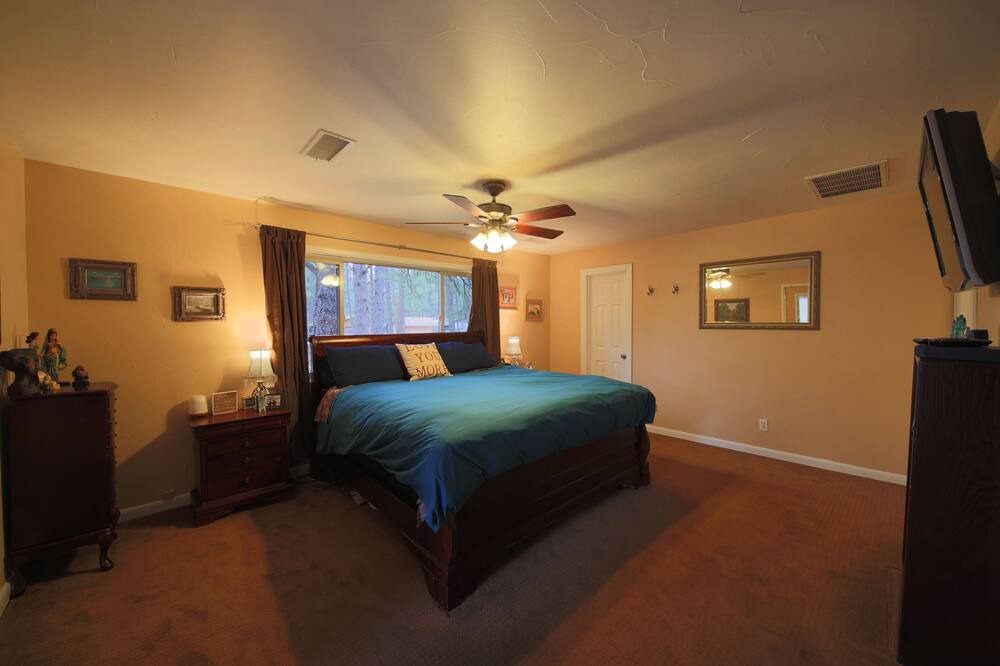 Photo of Bedroom in Ruidoso