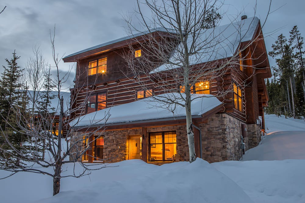 Photo of Outdoor in Powder Ridge