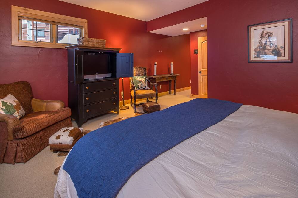 Photo of Bedroom in Powder Ridge