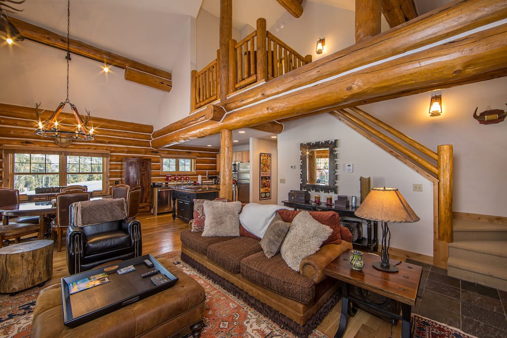 Photo of Livingroom in Powder Ridge