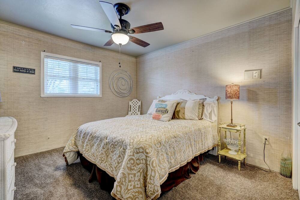 Photo of Bedroom in Paradise Hill