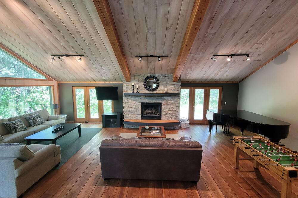 Photo of Livingroom in Hailey
