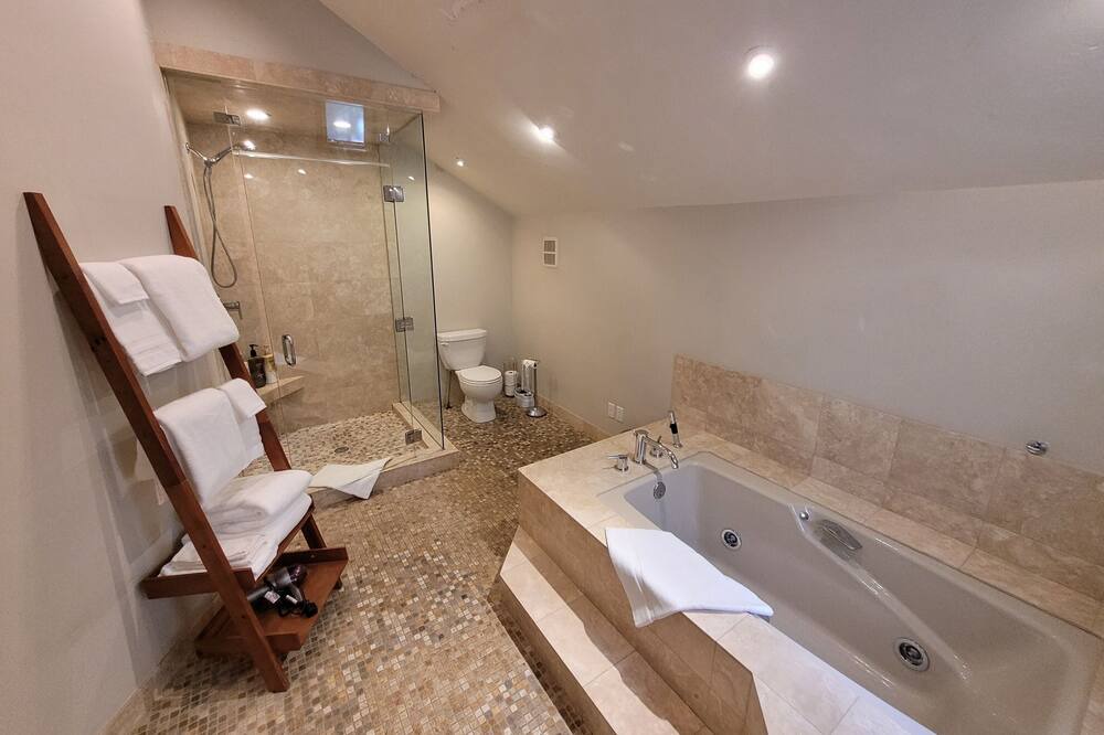 Photo of Bathroom in Hailey