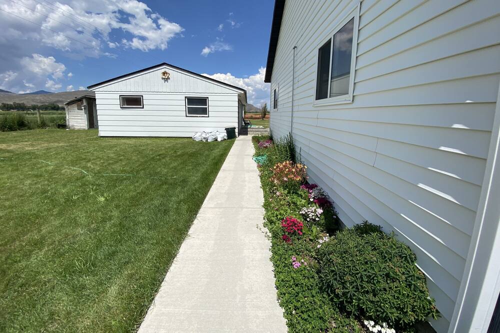 Photo of Outdoor in Melrose