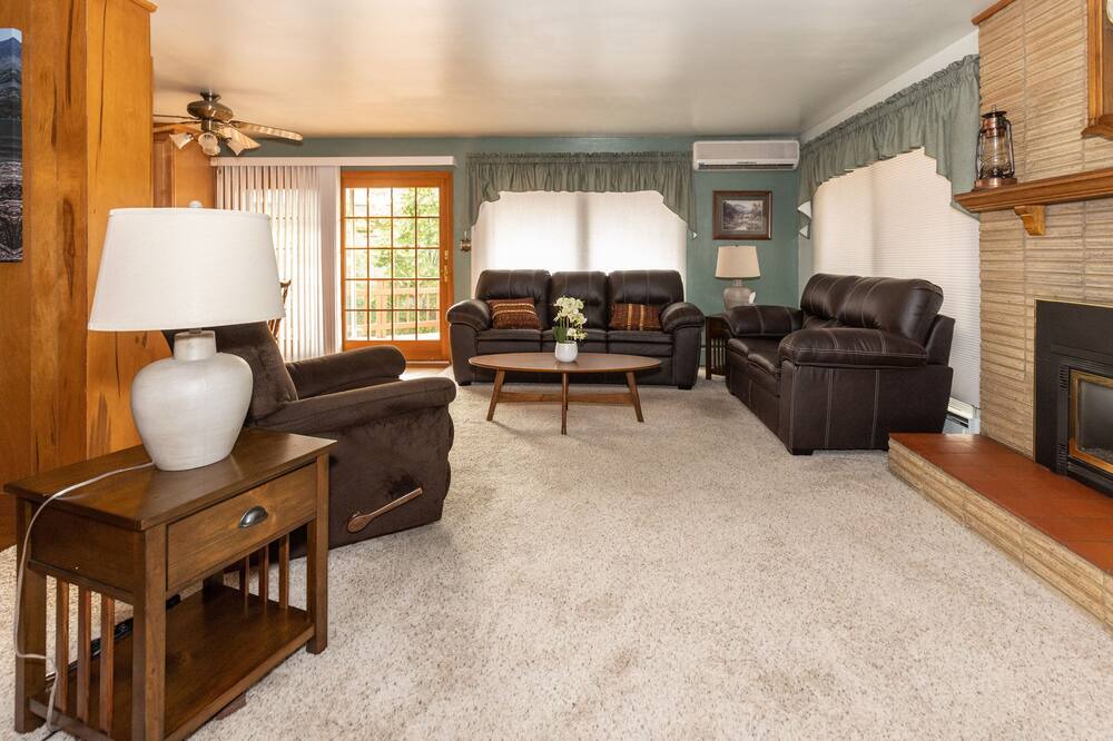 Photo of Livingroom in Columbia Falls