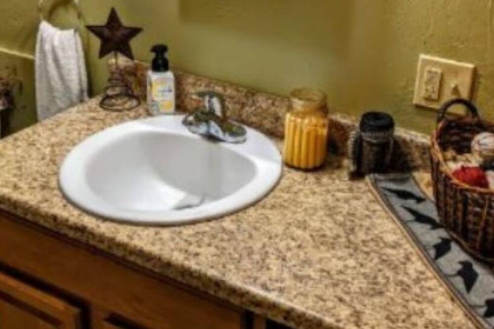 Photo of Bathroom in Seanor