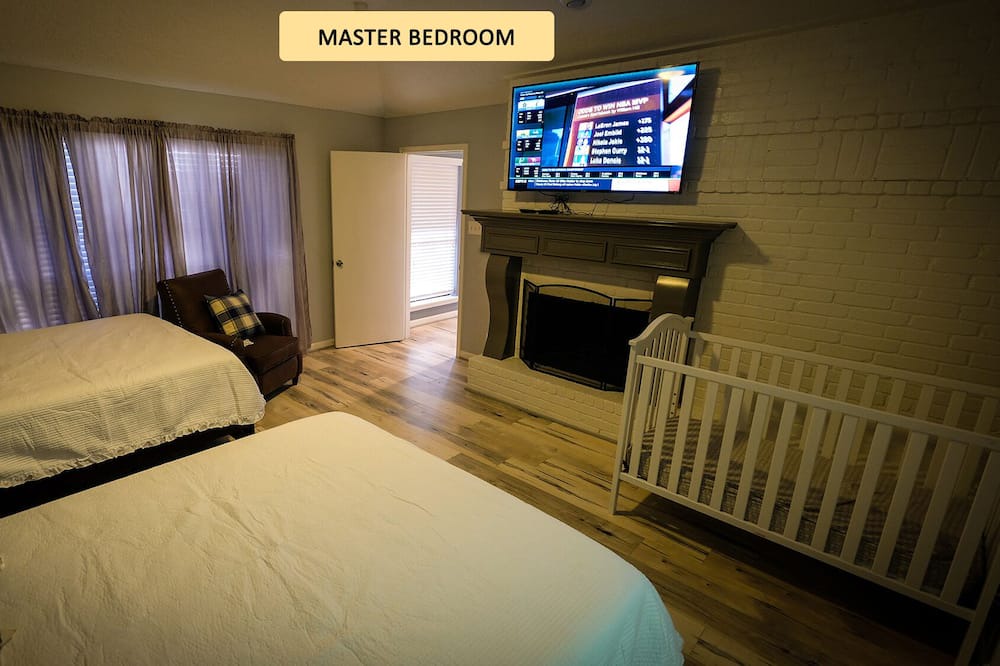 Photo of Bedroom in Pecan Grove