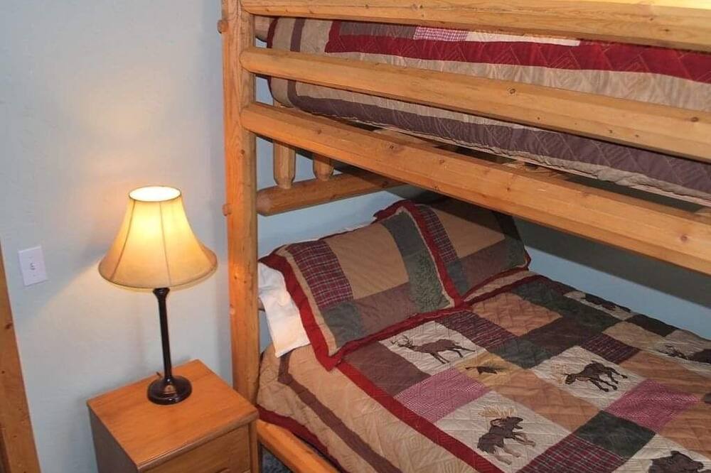Photo of Bedroom in Clawson